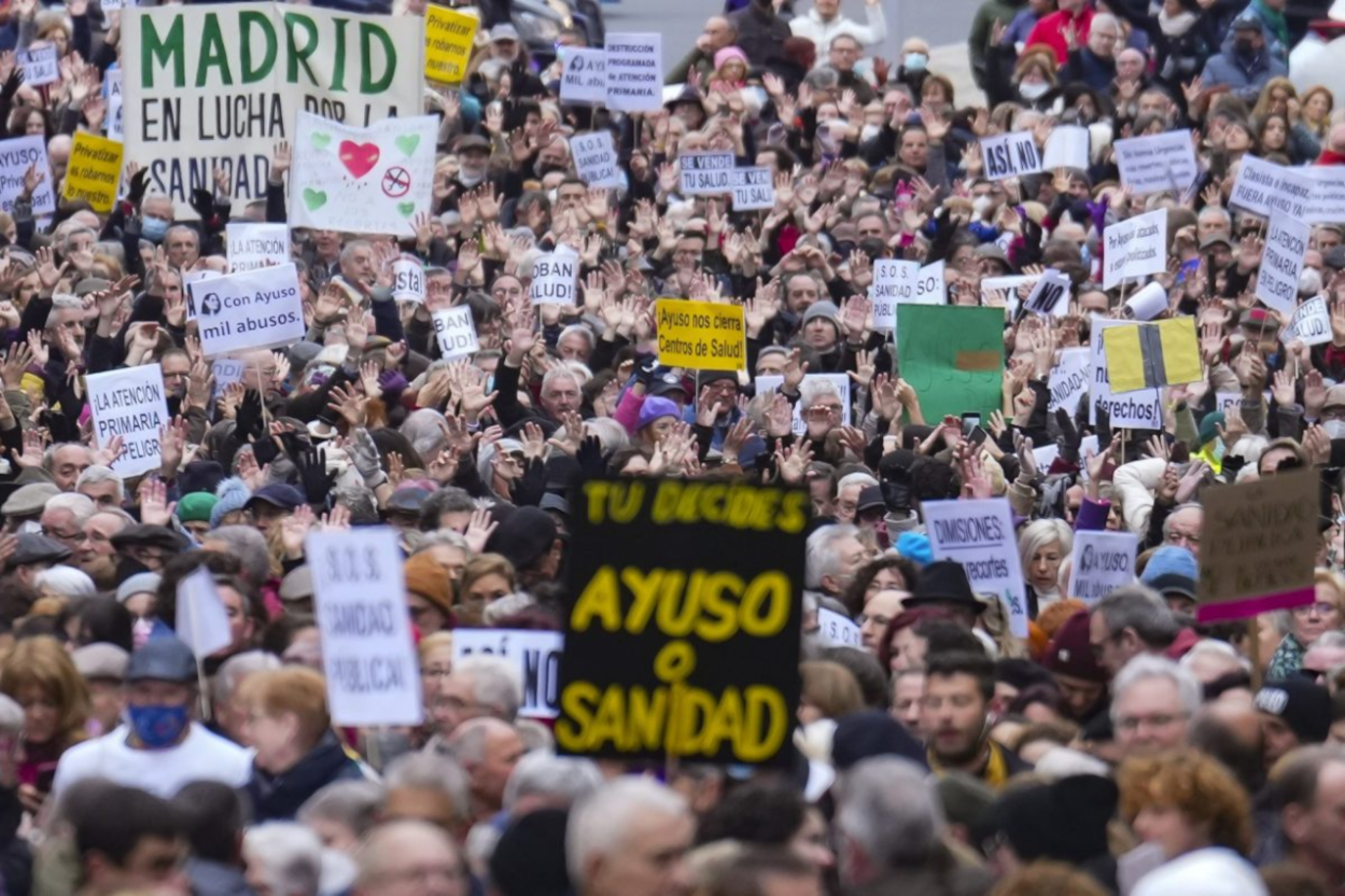 ‘White Tide’ of 30,000 take to the streets again in Madrid in defense of Public Health Image-467